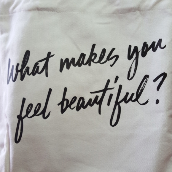 BareMinerals "what makes you feel beautiful tote" - Picture 2 of 6